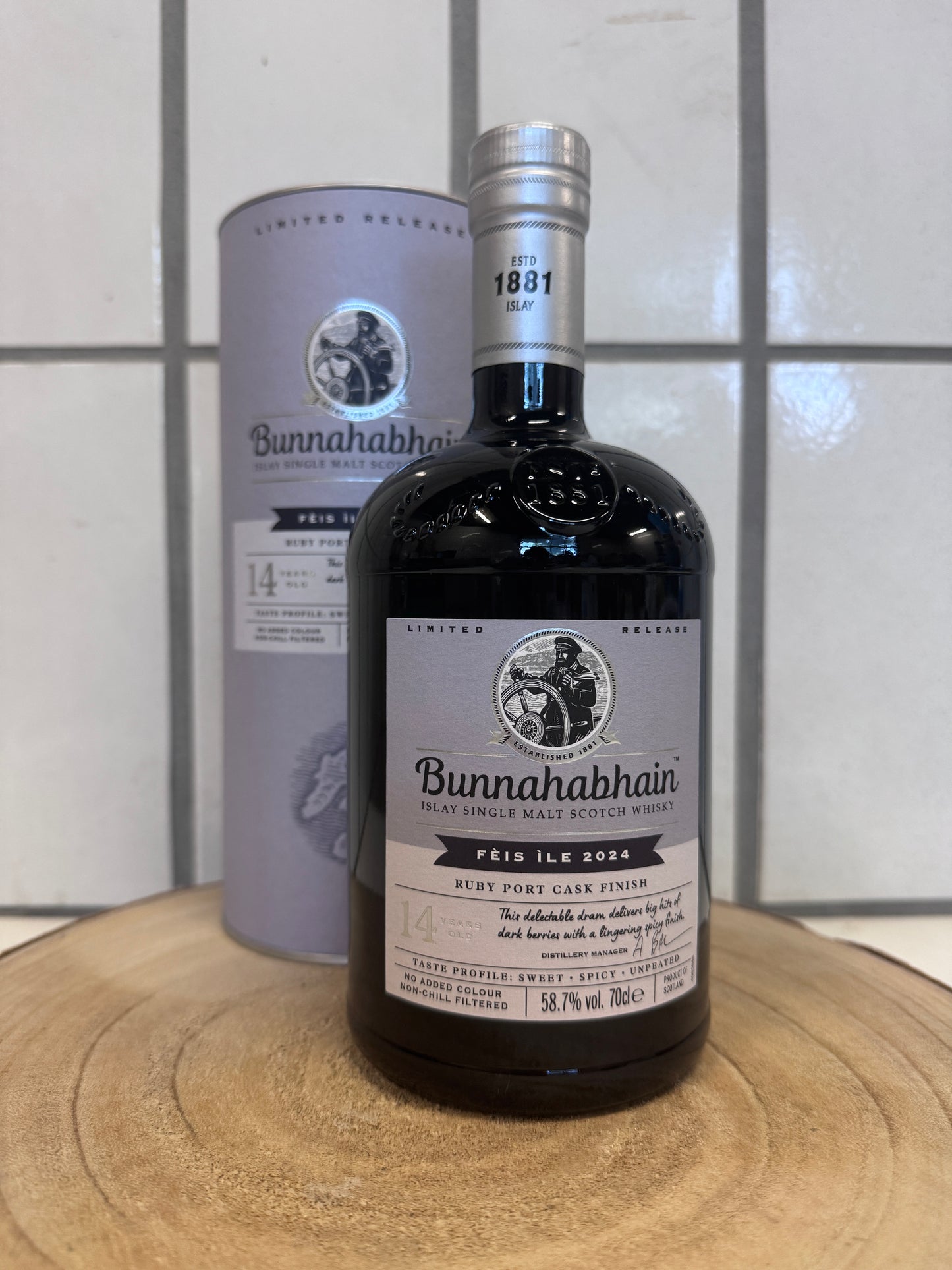 ブナハーブン ルビーポートカスクフィニッシュ 14年 Bunnahabhain 14-year-old Fèis Ìle 2024 Ruby Port Cask Finish 58.7%